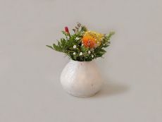 Kleine Vase in Weiss