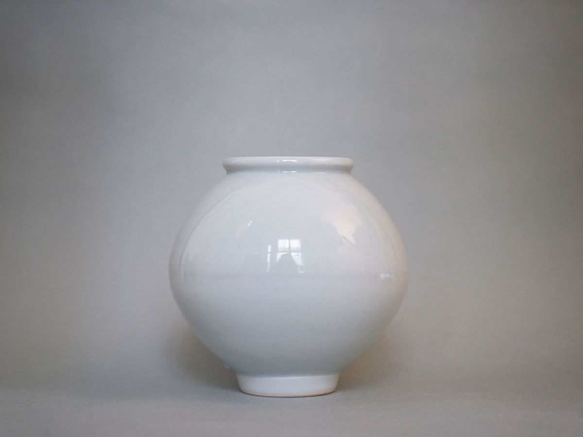Vase (K), weiße, mondform