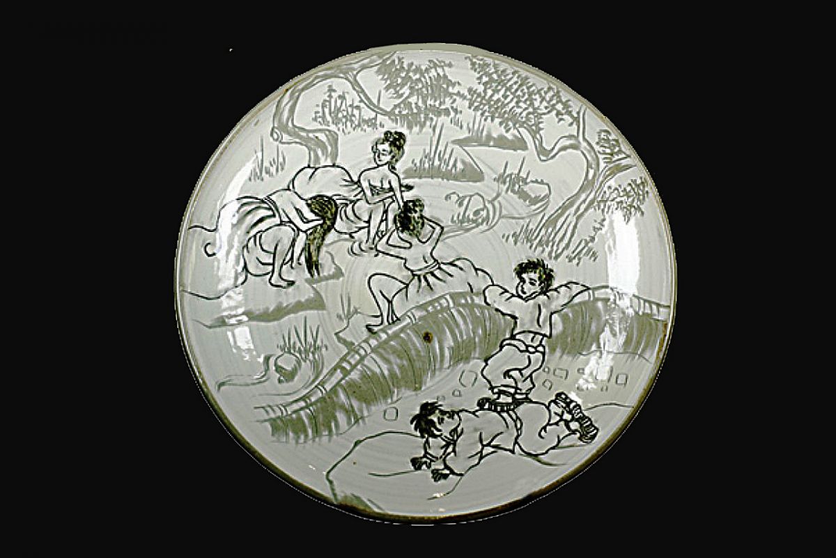 Large Plate, Women bathing in the river