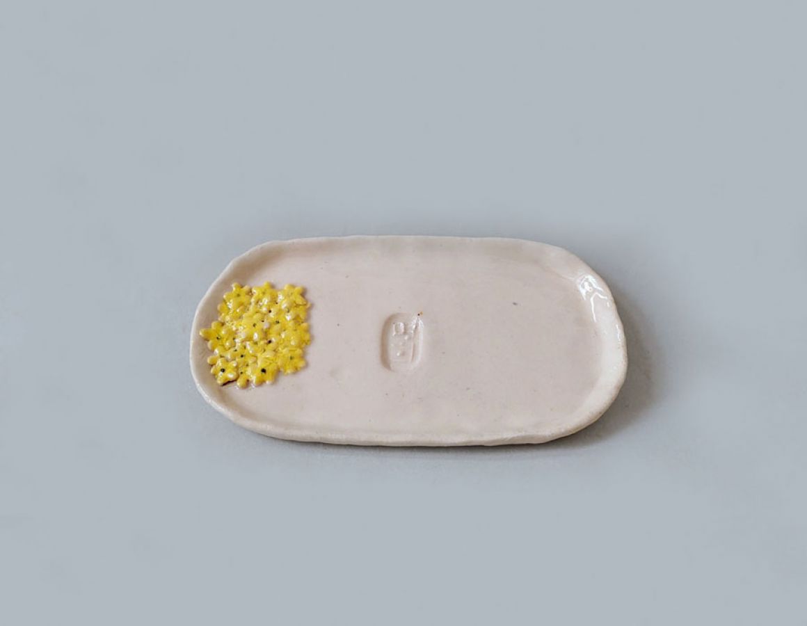 Kleiner Keramikteller in Hellbeige