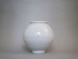 Vase (K), weiße, mondform