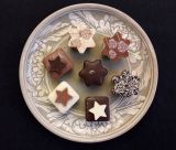 Teller (K), koreanischgrün  mit Blumendekor