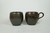 Tasse mit Griff, Dunkelbraun