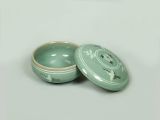Kleine Celadon Box mit Deckel