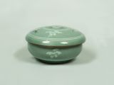 Kleine Celadon Box mit Deckel