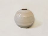 Beige mixed Mond-figure ceramic vase.