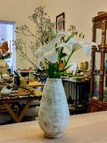 Skulpturale Keramikvase mit handgearbeiteter Struktur
