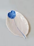 Handgefertigter Keramikteller „Blatt & Blau“