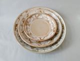 Traditionelles koreanisches Tellerset aus Neuta-Il Keramik mit Pfingstrosenrelief (3-teilig)